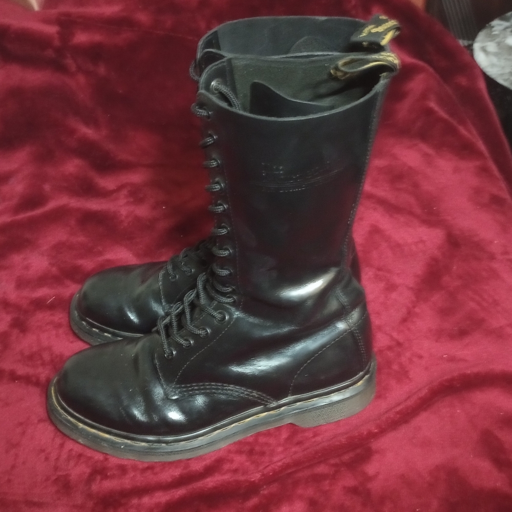 Genuine leather Dr.Marten lace-up boots - Picture 3 of 5